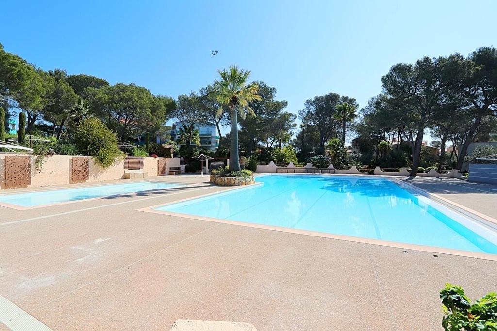 Saint-Raphael, Boulouris, F2 Dans Belle Residence 3 Piscines, Proche Bord De Mer Екстер'єр фото