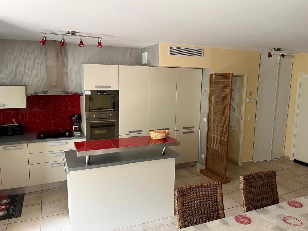 Saint-Raphael, Boulouris, F2 Dans Belle Residence 3 Piscines, Proche Bord De Mer Екстер'єр фото