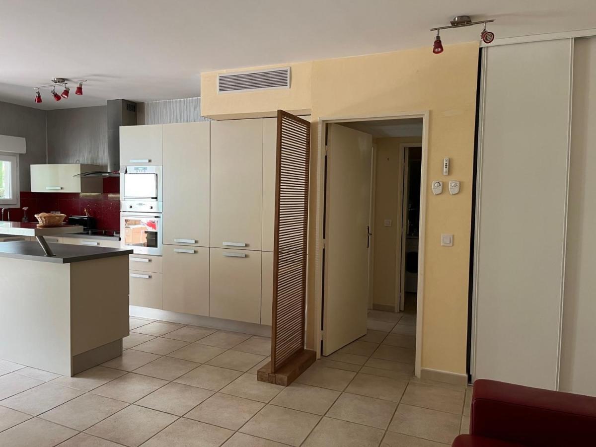 Saint-Raphael, Boulouris, F2 Dans Belle Residence 3 Piscines, Proche Bord De Mer Екстер'єр фото