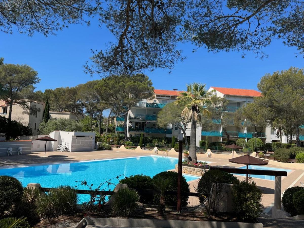Saint-Raphael, Boulouris, F2 Dans Belle Residence 3 Piscines, Proche Bord De Mer Екстер'єр фото